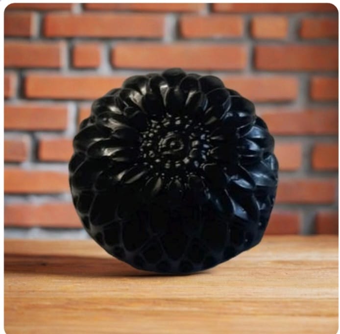 Charcoal Soaps ๐ธ๐ธ๐ธ